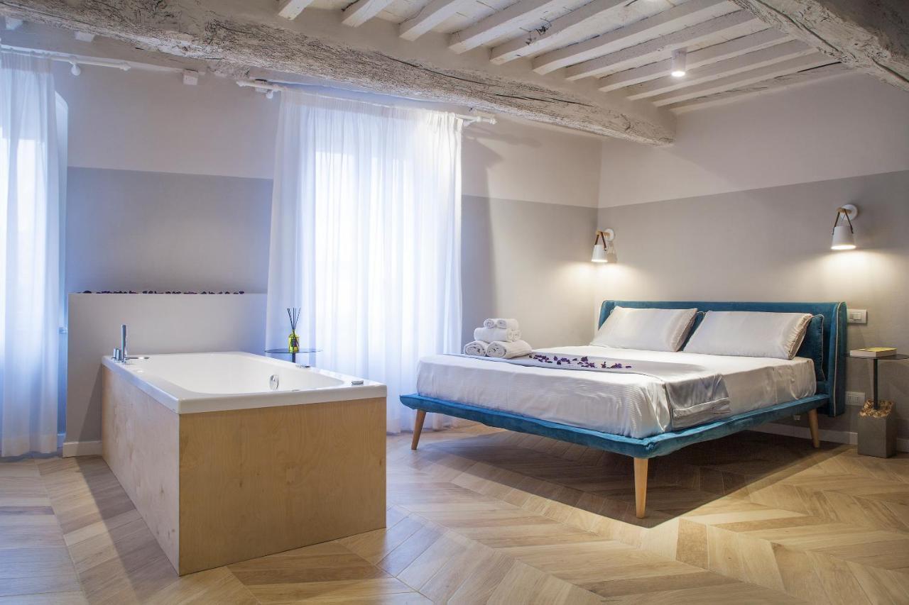 كولّي فال ديلسا San Sebastiano Suite & Luxury Apartments المظهر الخارجي الصورة